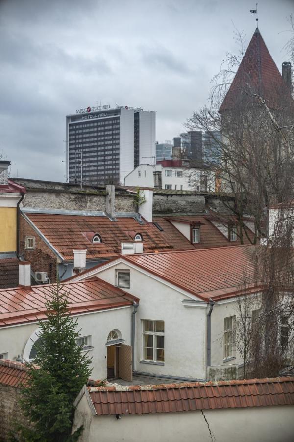 Roofs Of The Old Tallinn Guest House Kültér fotó